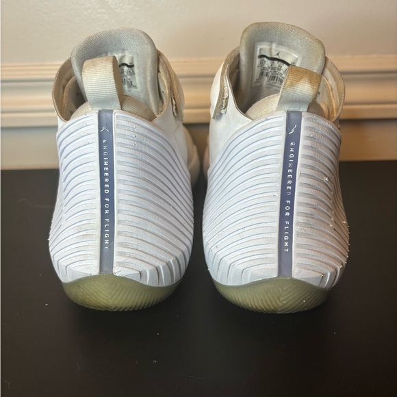 Nike Jordan Why Not Zer0.1 Triple White Athletic Shoes Size 6.5 Youth / 8 Womens - Picture 4 of 16